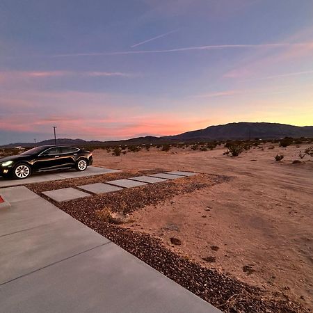 Serene Modern Home Backdoor With Great Wifi, Games, Movies, Patio Seating And Bbq Easy Access To North Joshua Tree National Park In 10 Minutes 트웬티나인팜스 외부 사진