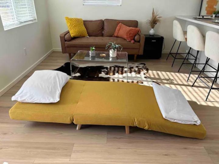Serene Modern Home Backdoor With Great Wifi, Games, Movies, Patio Seating And Bbq Easy Access To North Joshua Tree National Park In 10 Minutes 트웬티나인팜스 외부 사진