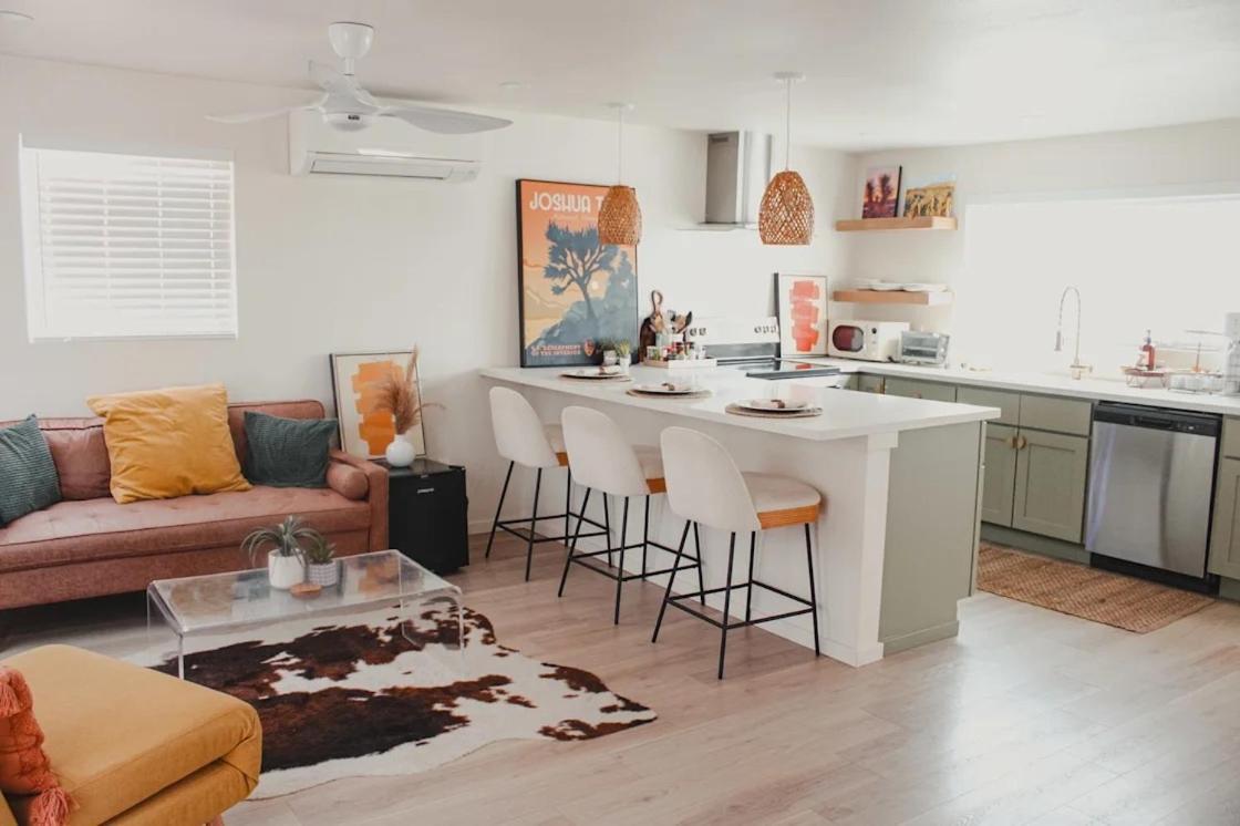 Serene Modern Home Backdoor With Great Wifi, Games, Movies, Patio Seating And Bbq Easy Access To North Joshua Tree National Park In 10 Minutes 트웬티나인팜스 외부 사진